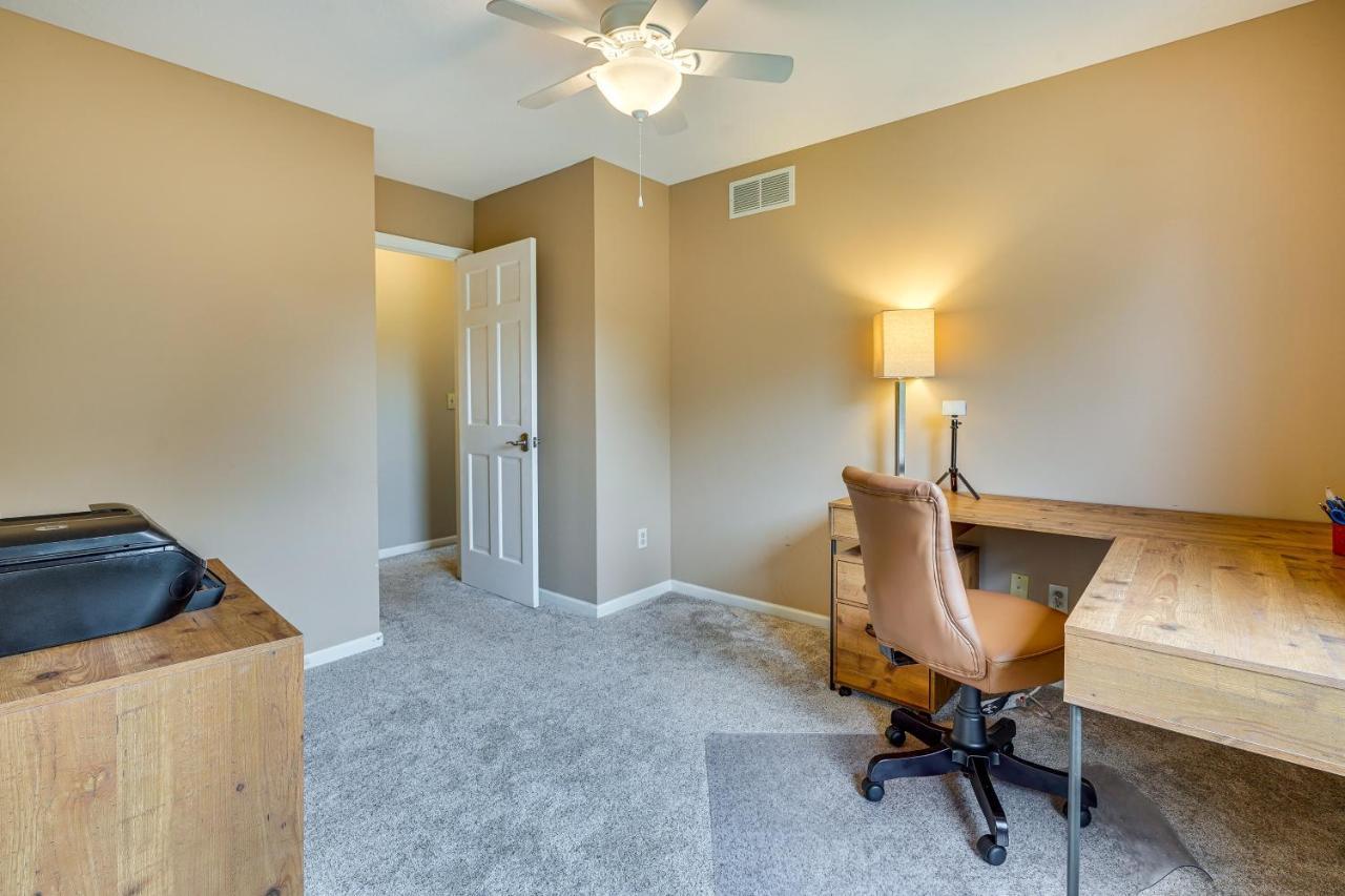 Spacious Lewis Center Home With Yard And Gas Grill! Exterior photo