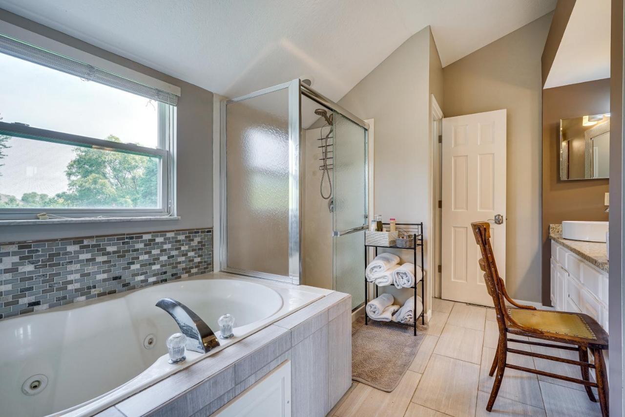 Spacious Lewis Center Home With Yard And Gas Grill! Exterior photo
