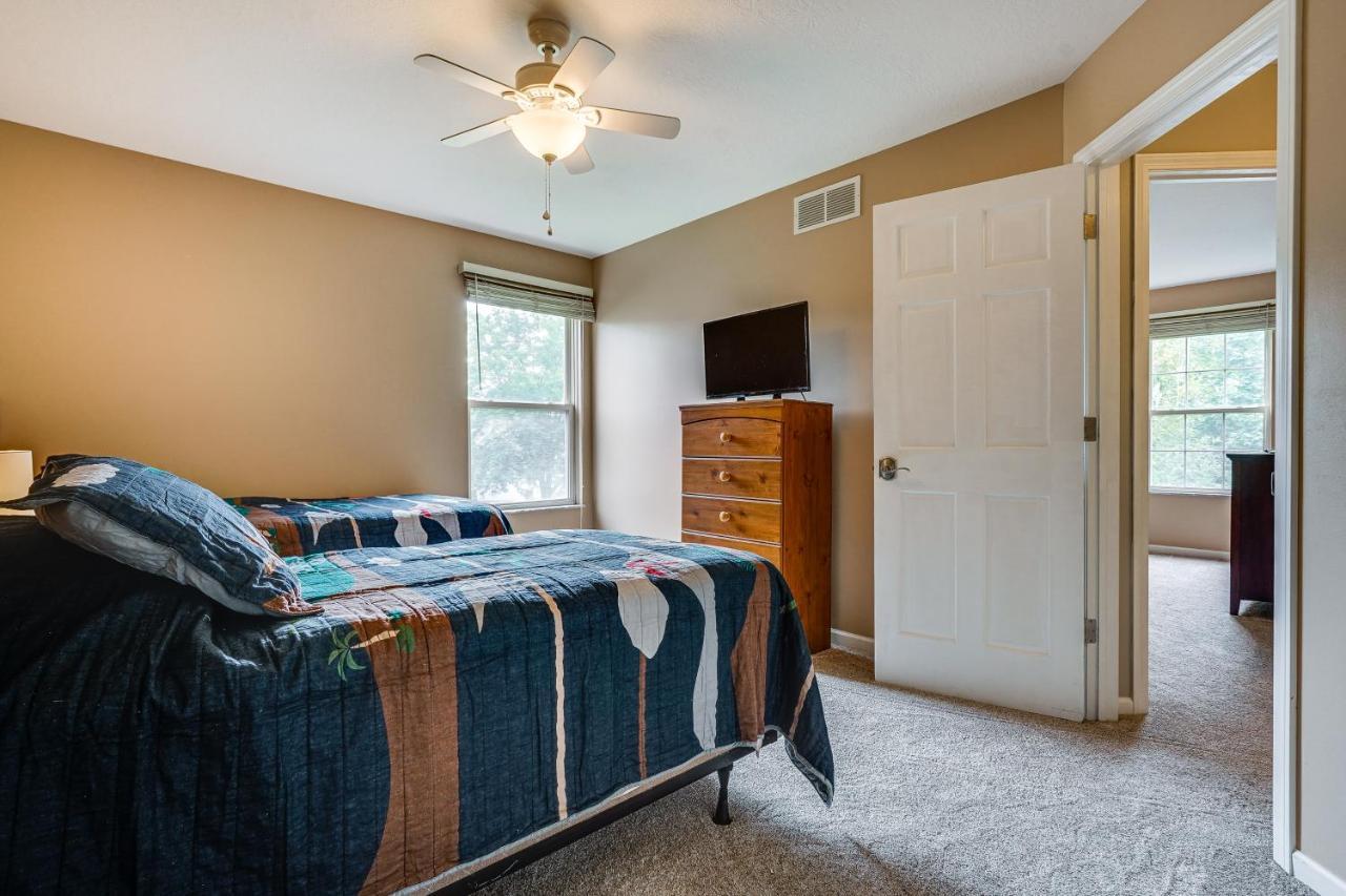 Spacious Lewis Center Home With Yard And Gas Grill! Exterior photo