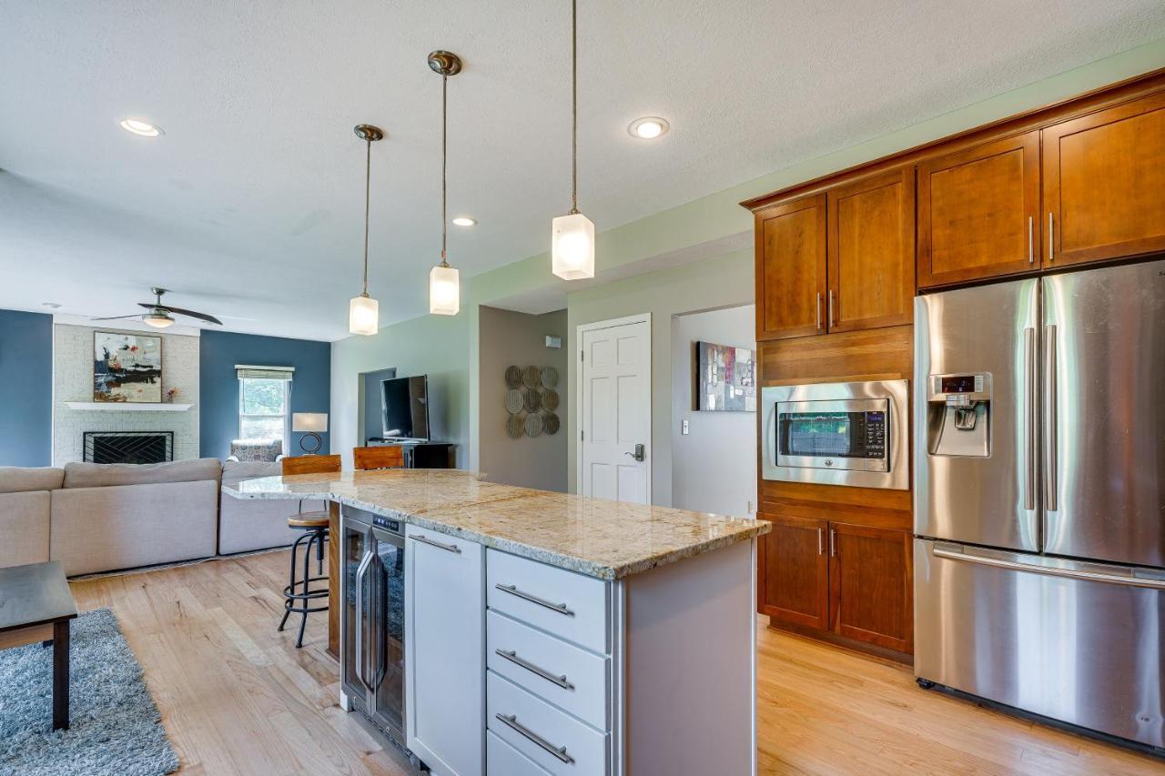 Spacious Lewis Center Home With Yard And Gas Grill! Exterior photo